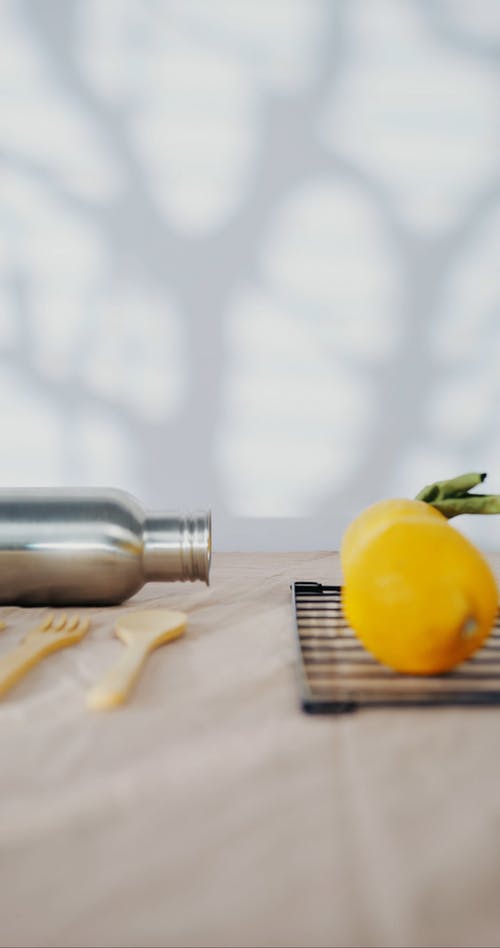 有关不倒翁, 不锈钢, 乾草的免费素材视频