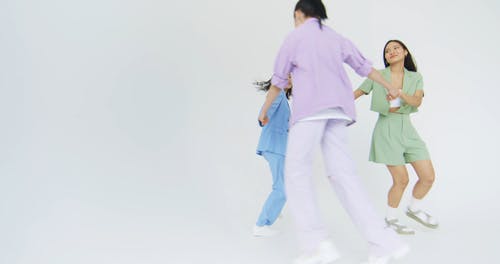 有关＃室内, 一起, 低角度拍摄的免费素材视频