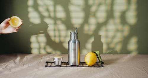 有关不倒翁, 不锈钢, 乾草的免费素材视频