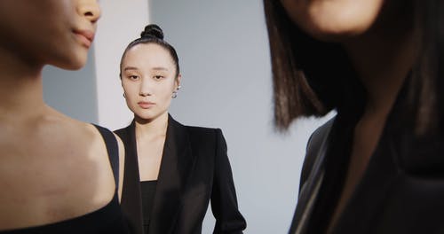 有关女士们, 女性, 工作室拍摄的免费素材视频