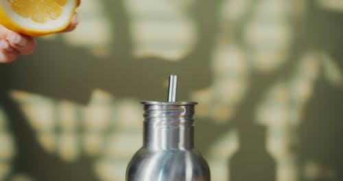 有关不倒翁, 不锈钢, 乾草的免费素材视频