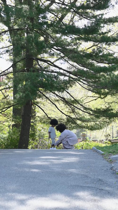 有关修理, 儿童, 垂直视频的免费素材视频