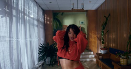 有关地毯, 女人, 室内的免费素材视频