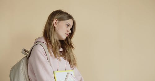 有关回到学校, 女孩, 女性的免费素材视频