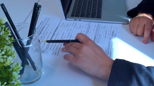 有关作文, 圆子笔, 女人的免费素材视频