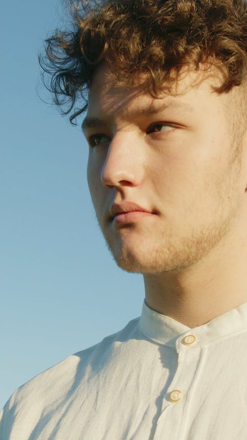 有关人, 低角度视图, 垂直视频的免费素材视频