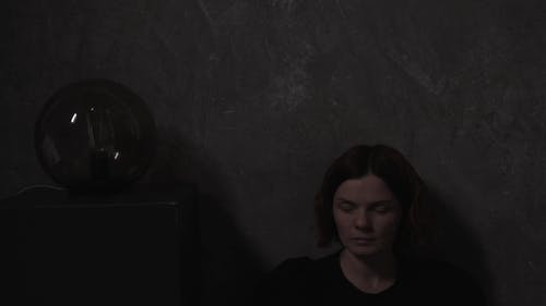 有关lligar.dll, 女人, 微笑的免费素材视频