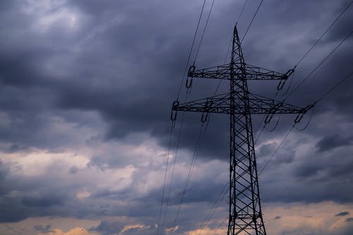 有关传输塔, 多云的, 天空的免费素材视频