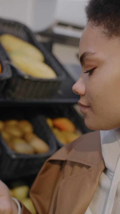 有关健康食品, 味道, 女人的免费素材视频