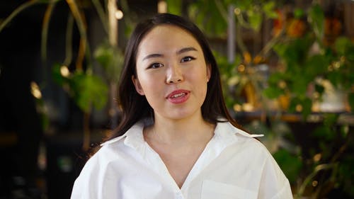 有关女人, 微笑, 漂亮的免费素材视频