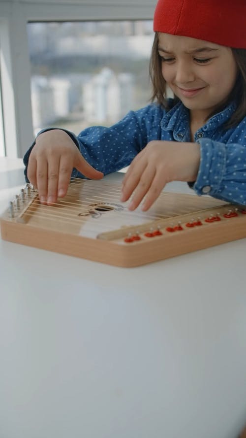 有关垂直视频, 小女孩, 小孩的免费素材视频