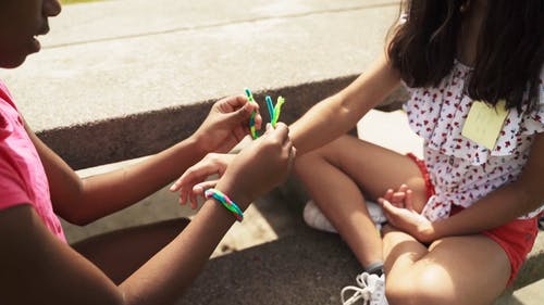 有关坐, 彩色的, 手的免费素材视频