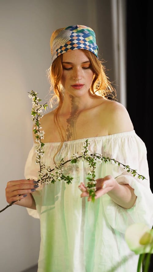 有关人, 垂直视频, 女人的免费素材视频