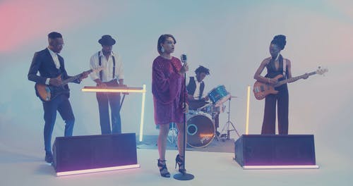 有关低音吉他, 吉他, 执行的免费素材视频