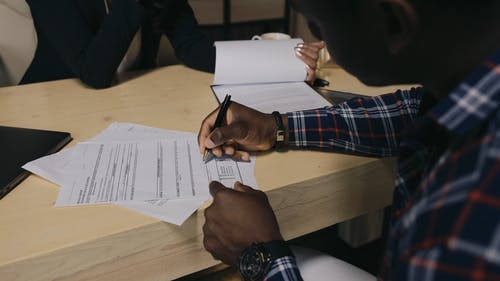 有关人, 协议, 原子笔的免费素材视频