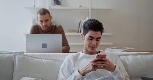 有关一对, 作弊, 友谊的免费素材视频