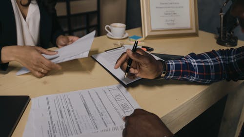 有关人, 手, 文件的免费素材视频