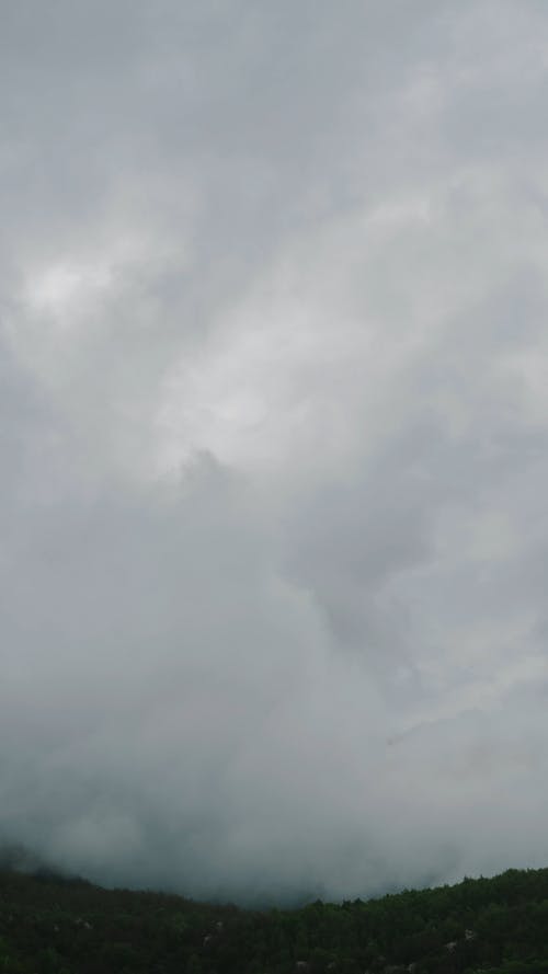 有关丘陵, 垂直视频, 多云的的免费素材视频