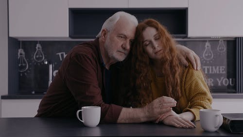 有关＃室内, 一起, 丧亲之痛的免费素材视频