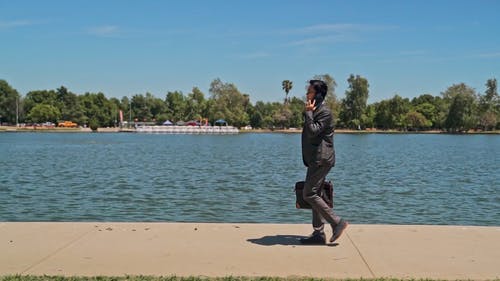 有关上班服, 人, 公园的免费素材视频