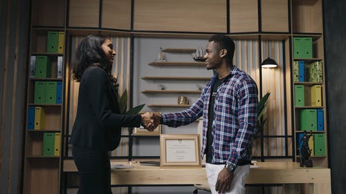 有关一起, 侧面图, 握手的免费素材视频