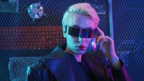 有关五金, 墨镜, 女人的免费素材视频