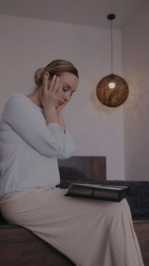 有关＃室内, 光, 哀悼的免费素材视频