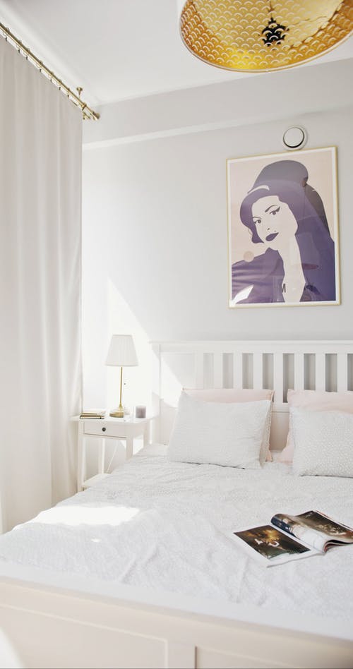 有关垂直视频, 女人, 室内的免费素材视频