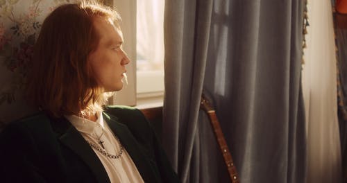 有关人, 吉他, 坐的免费素材视频