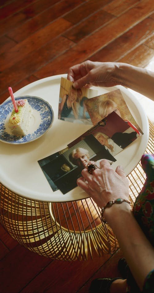 有关回忆, 垂直视频, 女人的免费素材视频