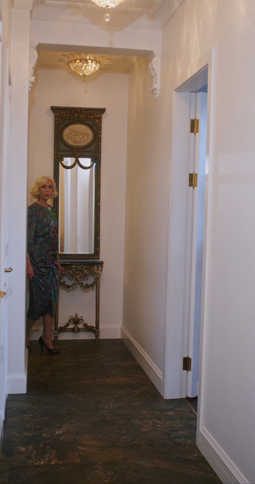 有关垂直视频,女人,步行的免费素材视频