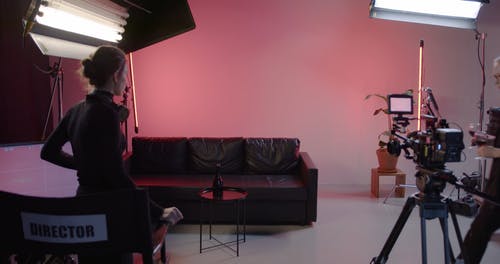 有关一组工作人员, 人, 在集合上的免费素材视频