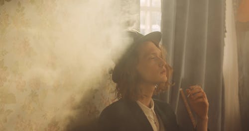 有关人, 侧面图, 室内的免费素材视频