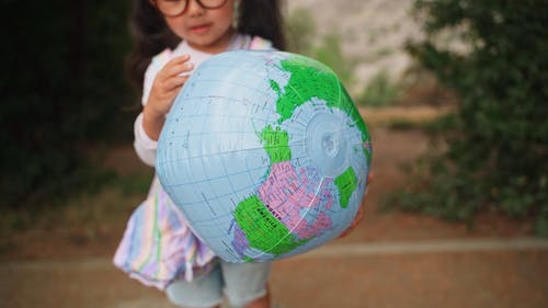 有关假期, 充气地球仪, 儿童的免费素材视频
