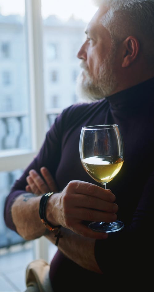 有关优雅, 哀思, 垂直视频的免费素材视频