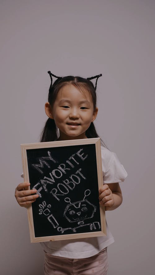 有关儿童, 垂直视频, 女孩的免费素材视频