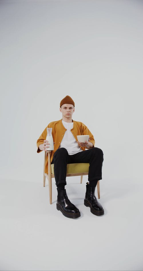 有关（顶部有小羊毛球的）羊毛帽子, ＃室内, 主题的免费素材视频