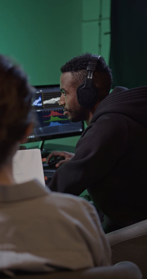 有关3C用品, 垂直视频, 工作的的免费素材视频