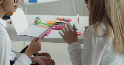 有关＃室内, slowmo, 中等特写的免费素材视频