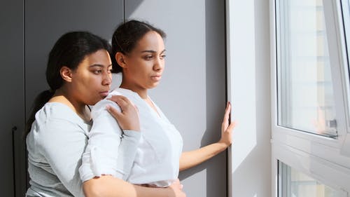 有关一对, 哀思, 女同性恋的免费素材视频