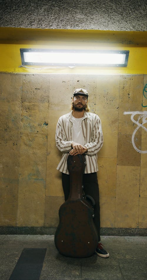 有关人, 倚, 仪器的免费素材视频