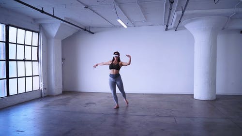 有关vr护目镜, vr耳机, 女人的免费素材视频