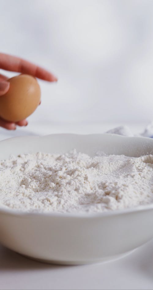 有关垂直视频, 厨房, 手的免费素材视频