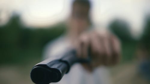 有关专注, 手, 手枪的免费素材视频