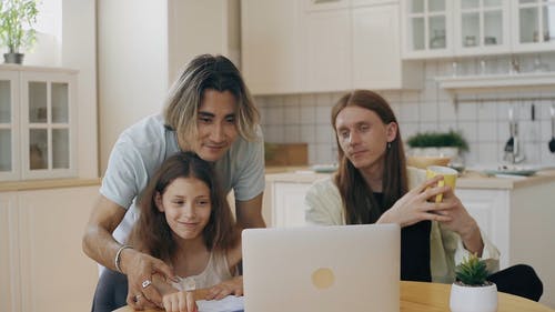 有关skype的, 坐, 多样化的免费素材视频