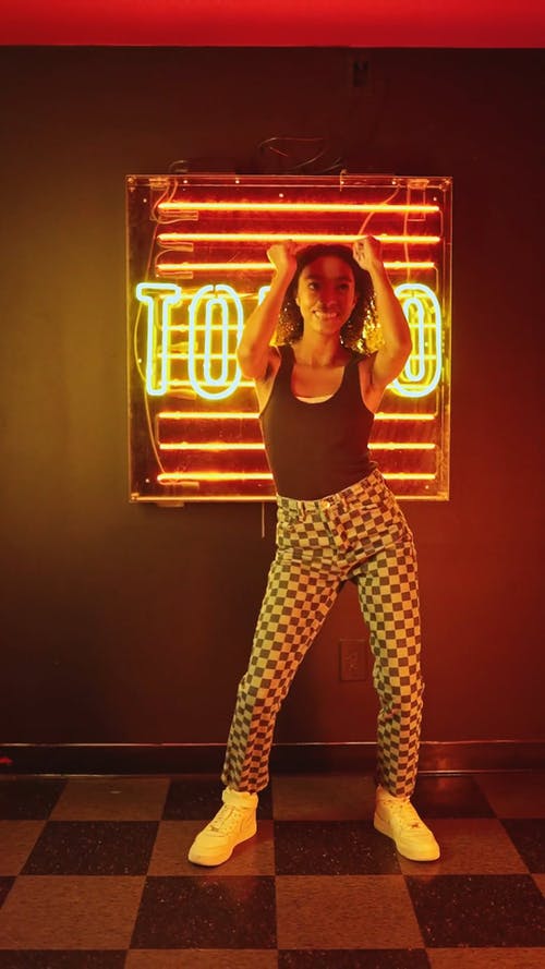 有关千年, 垂直视频, 女性的免费素材视频