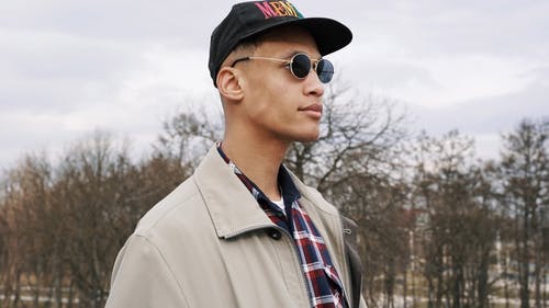 有关人, 严肃, 墨镜的免费素材视频