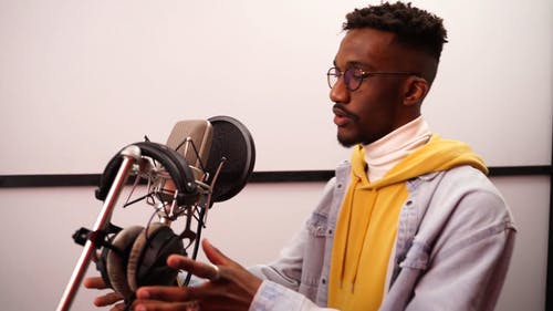 有关人, 室内, 戒指的免费素材视频