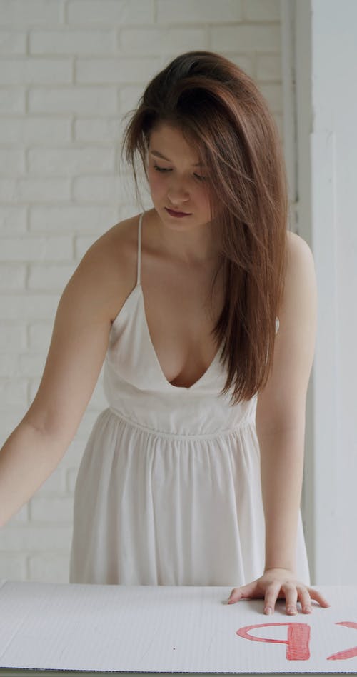 有关＃室内, 人, 哀思的免费素材视频