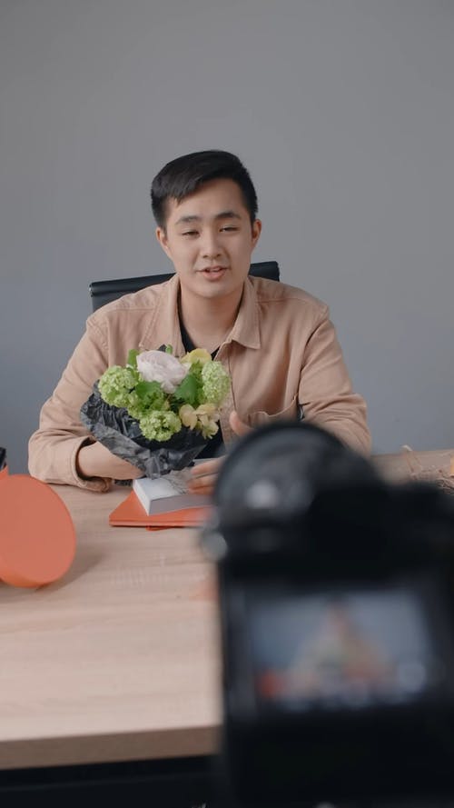 有关垂直视频, 室内, 模糊的背景的免费素材视频